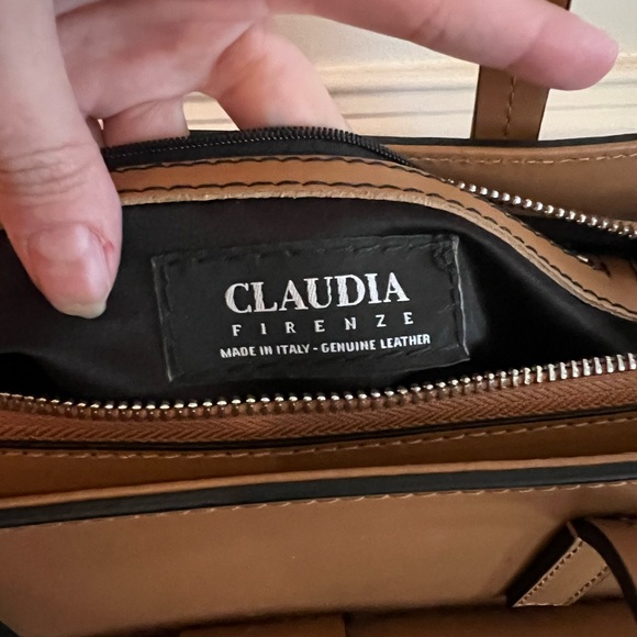 Claudia Firenze Caramel Leather Tote Bag - Picture 6 of 8